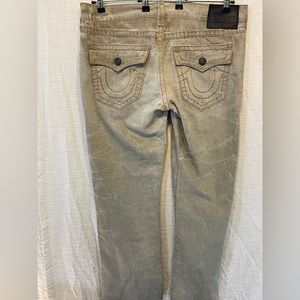 TRUE RELIGION JEANE SIZE 38 relaxed fit